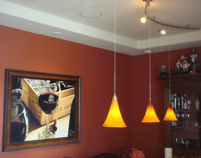 an image of some dining room lighting